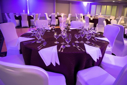 DoubleTree by Hilton Hotel Raleigh - Brownstone - University image 1