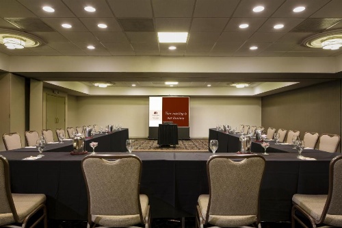 DoubleTree by Hilton Hotel Raleigh - Brownstone - University image 13