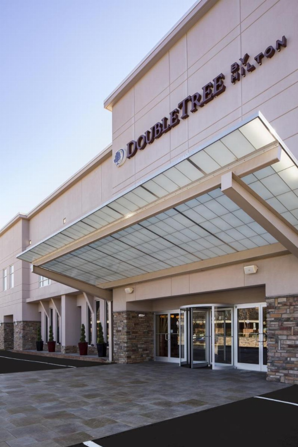 DoubleTree by Hilton Hotel Raleigh - Brownstone - University Image 19