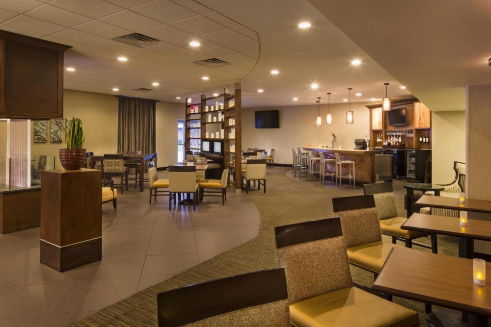 DoubleTree by Hilton Hotel Raleigh - Brownstone - University Image 25