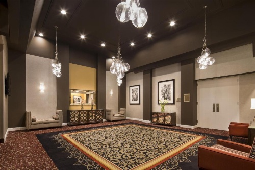 DoubleTree by Hilton Hotel Raleigh - Brownstone - University image 33