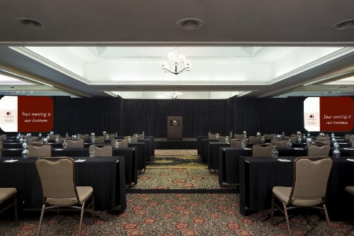 DoubleTree by Hilton Hotel Raleigh - Brownstone - University image 35
