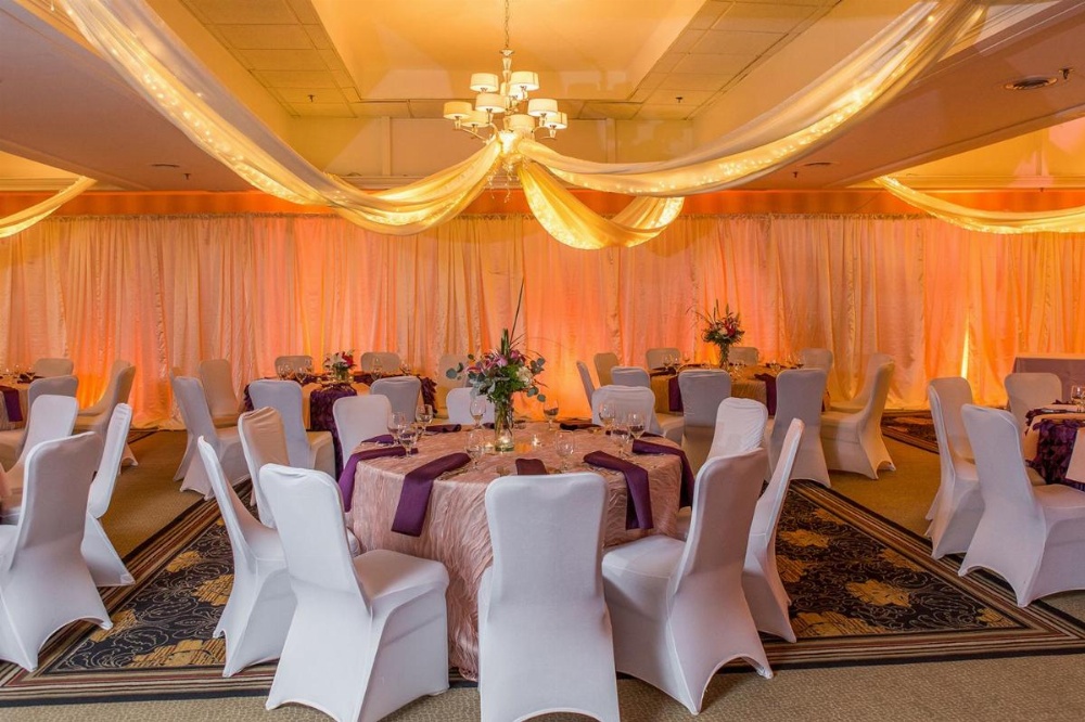 DoubleTree by Hilton Hotel Raleigh - Brownstone - University Image 7
